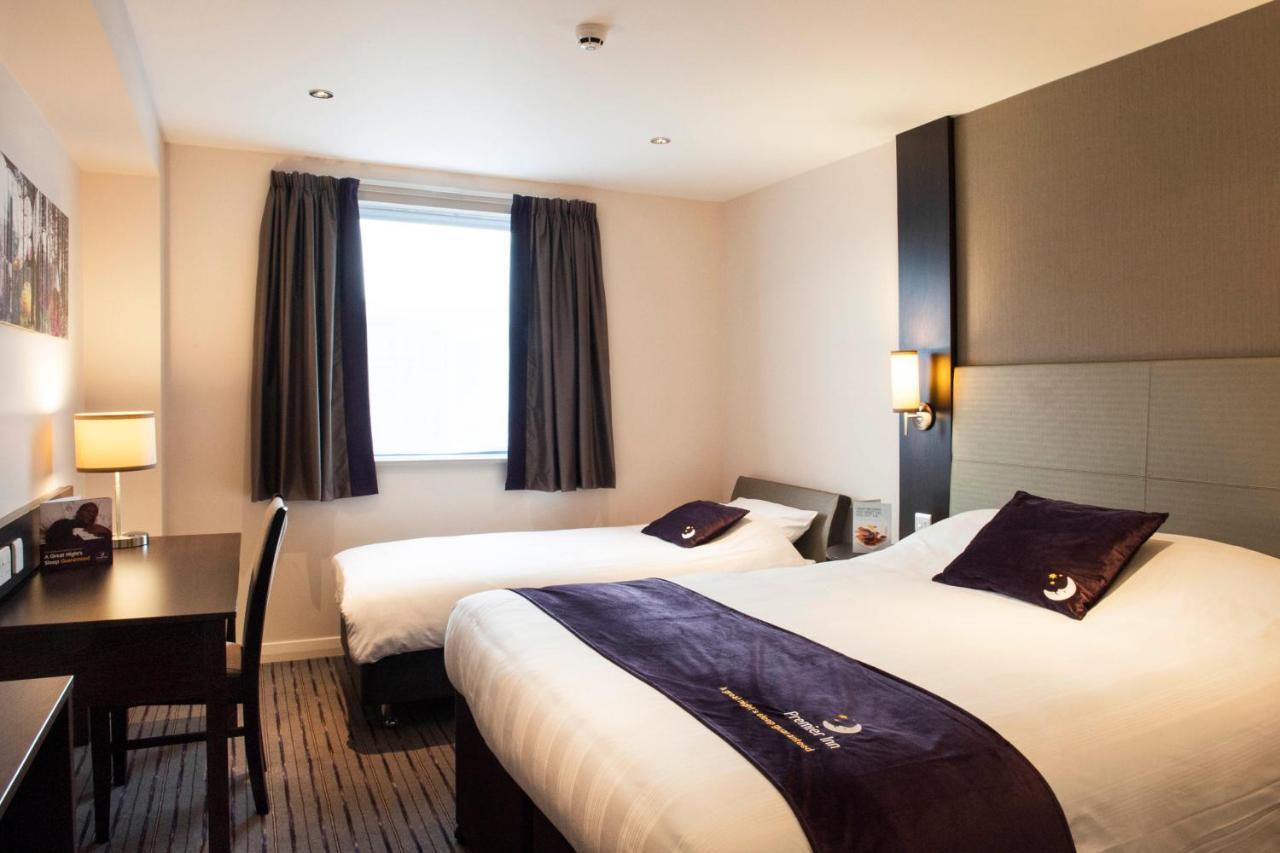 Premier Inn Guildford North - A3 מראה חיצוני תמונה
