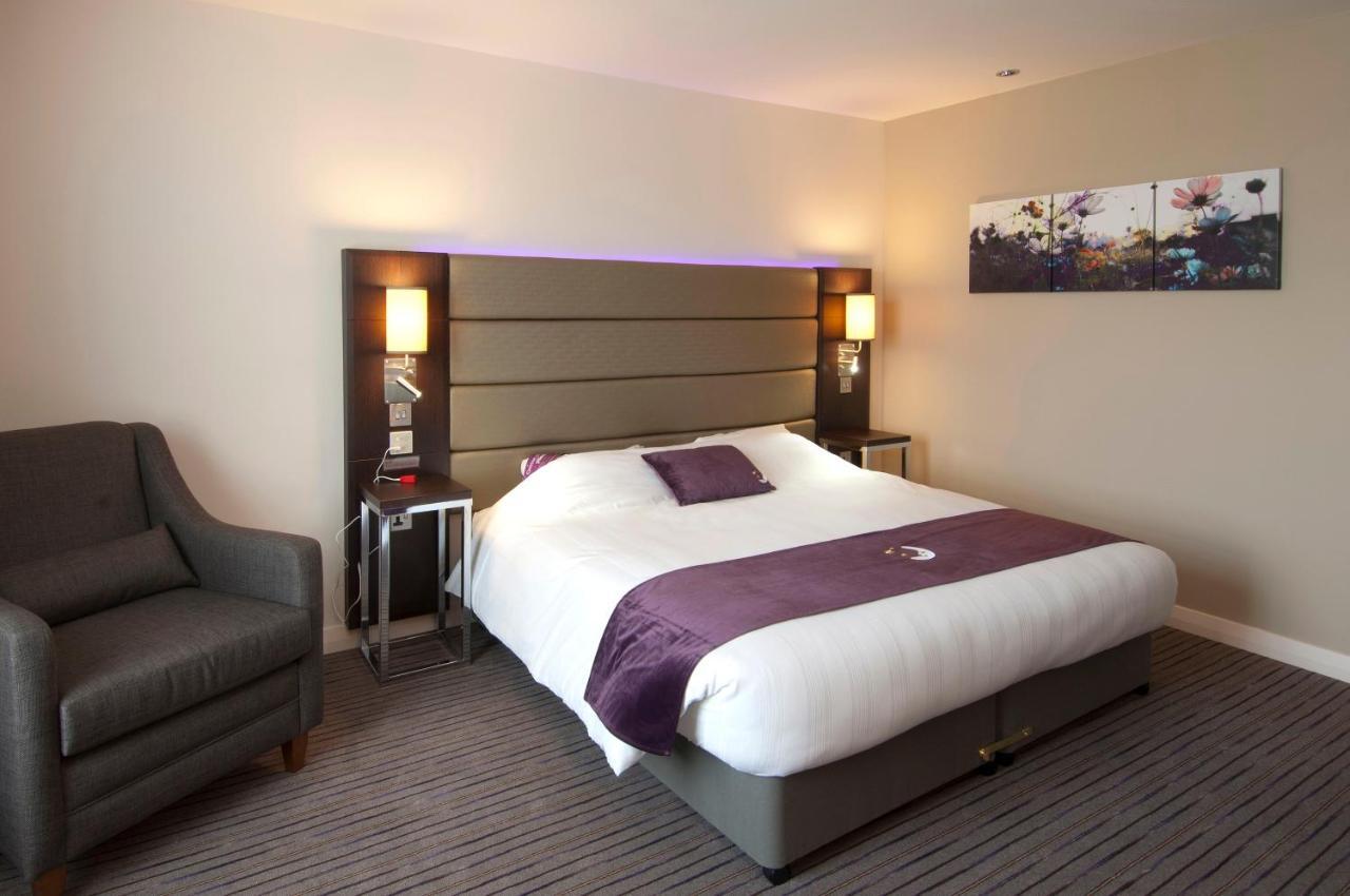 Premier Inn Guildford North - A3 מראה חיצוני תמונה