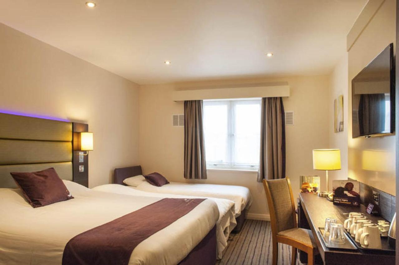 Premier Inn Guildford North - A3 מראה חיצוני תמונה