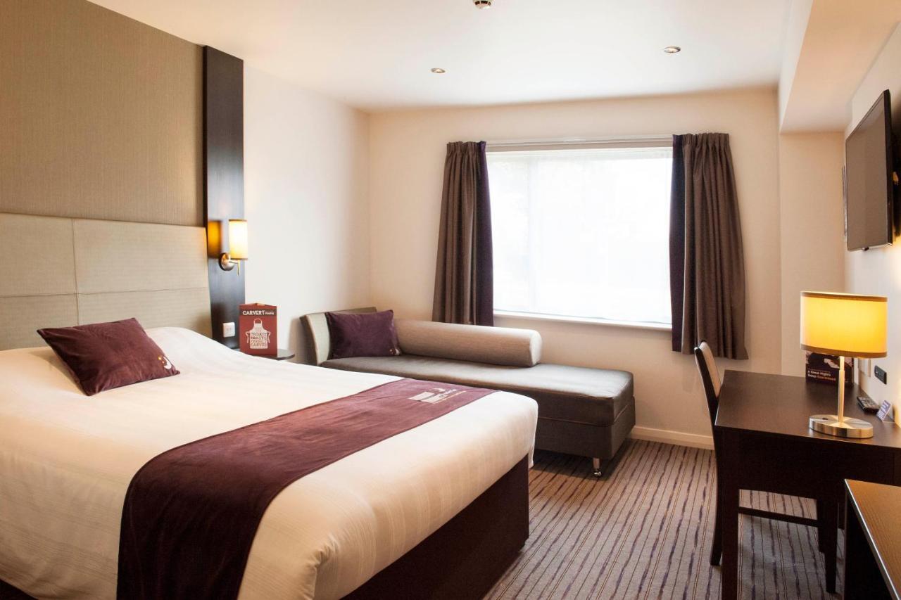 Premier Inn Guildford North - A3 מראה חיצוני תמונה